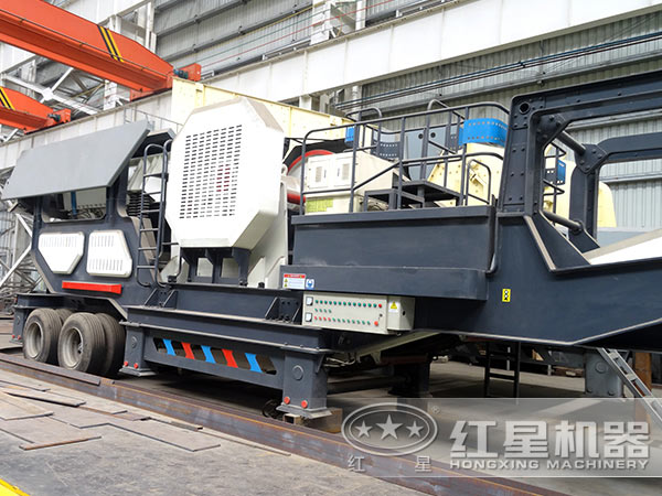 輪胎式移動(dòng)破碎機(jī) 輪胎式移動(dòng)破碎機(jī)