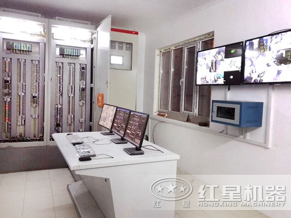 流動式建筑垃圾粉碎機(jī)控制室