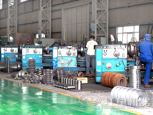 石頭破碎機(jī)生產(chǎn)車(chē)間圖