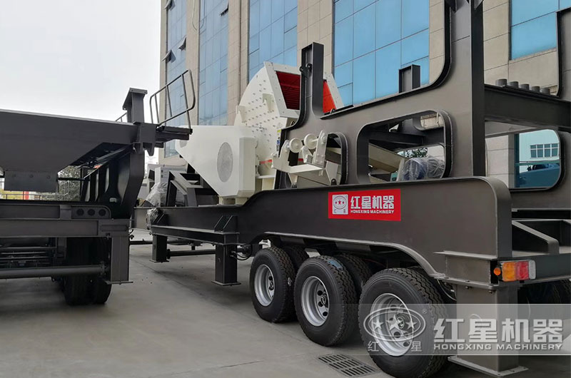 移動錘式破碎機(jī)發(fā)貨，移動靈活，轉(zhuǎn)場方便，效率高