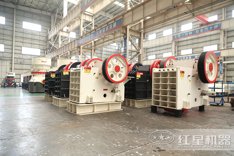 1060破碎機(jī)，紅星機(jī)器廠家車(chē)間現(xiàn)貨