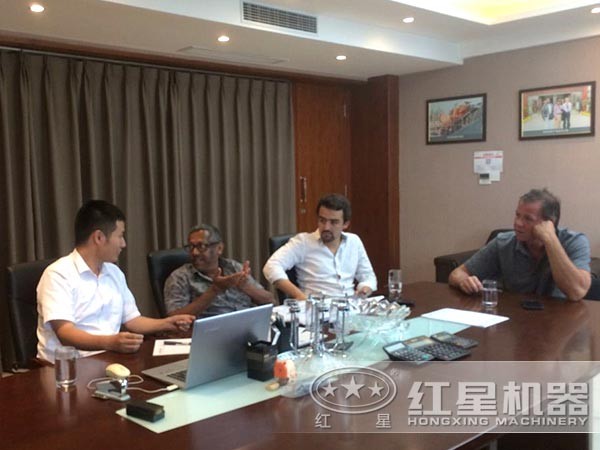 紅星為您提供便宜價(jià)格的流動(dòng)式青石磕石子機(jī) 紅星為您提供便宜價(jià)格的流動(dòng)式青石磕石子機(jī)