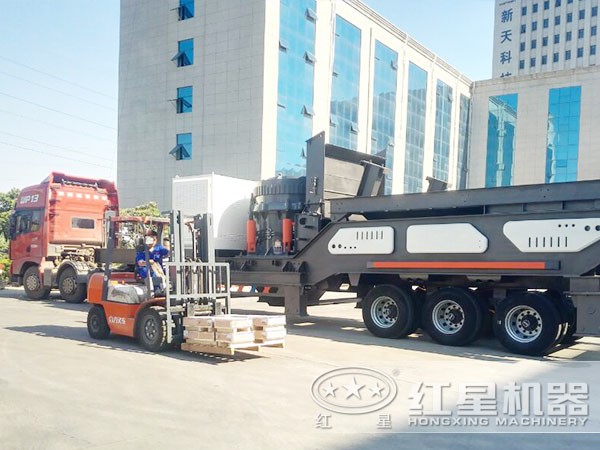 車載圓錐破碎機(jī)可直接開往現(xiàn)場 車載圓錐破碎機(jī)可直接開往現(xiàn)場