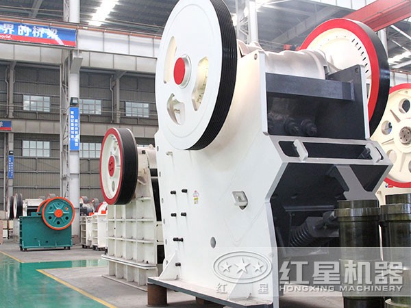 鄂式破碎機 鄂式破碎機