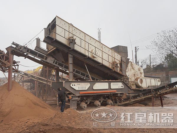 流動(dòng)型輪胎破碎機(jī)可單獨(dú)施工作業(yè) 流動(dòng)型輪胎破碎機(jī)可單獨(dú)施工作業(yè)