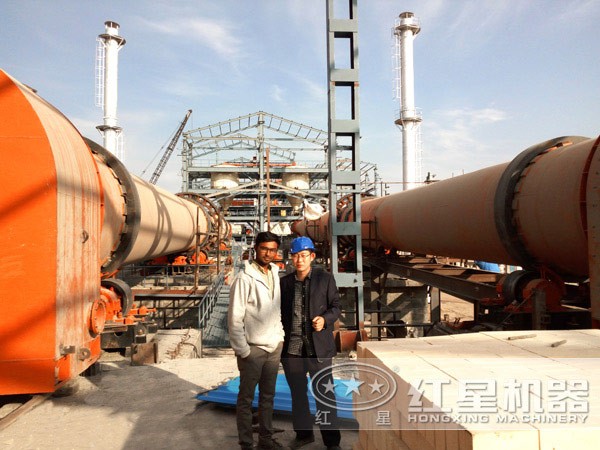 水泥粉磨生產(chǎn)現(xiàn)場(chǎng) 水泥粉磨生產(chǎn)現(xiàn)場(chǎng)