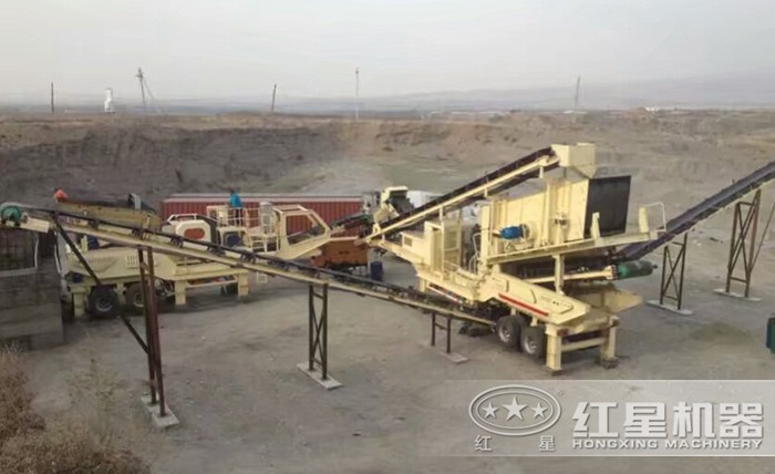 移動(dòng)碎石機(jī)生產(chǎn)現(xiàn)場(chǎng) 移動(dòng)碎石機(jī)生產(chǎn)現(xiàn)場(chǎng)