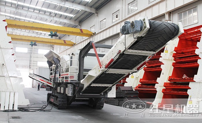 履帶式移動(dòng)石頭破碎機(jī) 履帶式移動(dòng)石頭破碎機(jī)