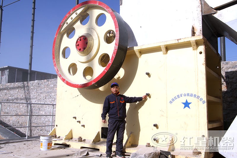 電動打石機安裝現(xiàn)場