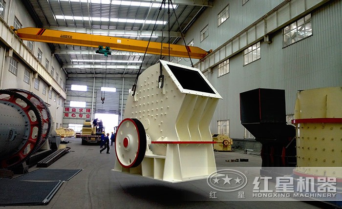 礦山錘式破碎機發(fā)貨 礦山錘式破碎機發(fā)貨