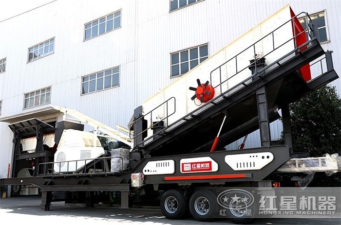 時(shí)產(chǎn)300噸移動(dòng)重錘式破碎生產(chǎn)線(xiàn) 時(shí)產(chǎn)300噸移動(dòng)重錘式破碎生產(chǎn)線(xiàn)