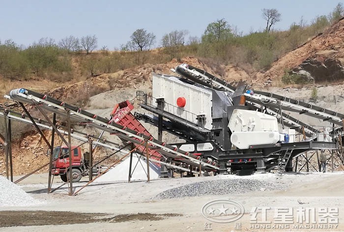 移動石料粉碎機 移動石料粉碎機