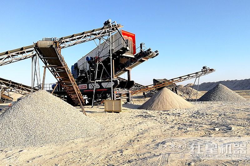 可移動式打石頭機器現(xiàn)場，可加工多種粒度