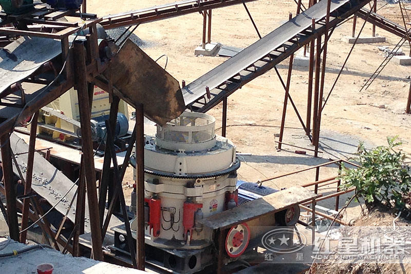 破碎生產(chǎn)線現(xiàn)場(chǎng)