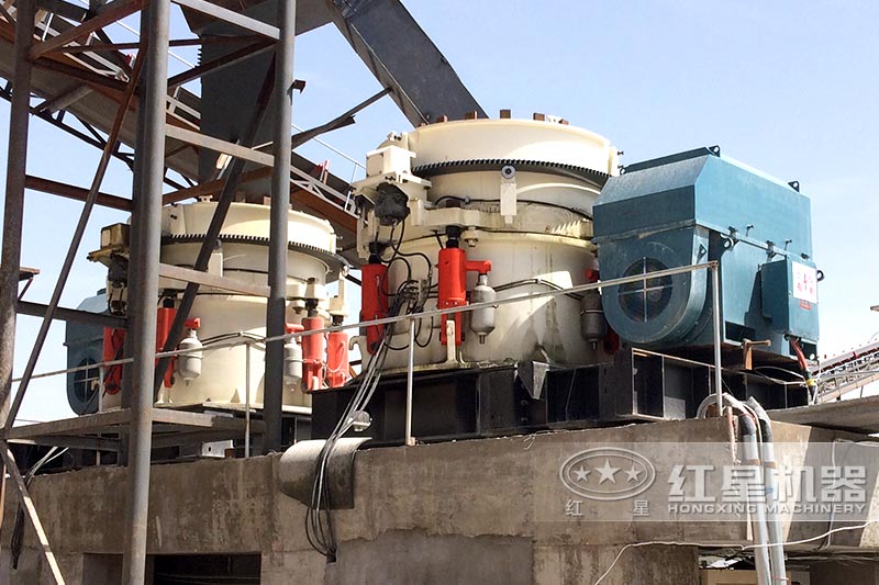 圓錐破碎機(jī)現(xiàn)場
