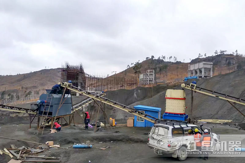 小型立式復(fù)合破作業(yè)現(xiàn)場(chǎng) 小型立式復(fù)合破作業(yè)現(xiàn)場(chǎng)