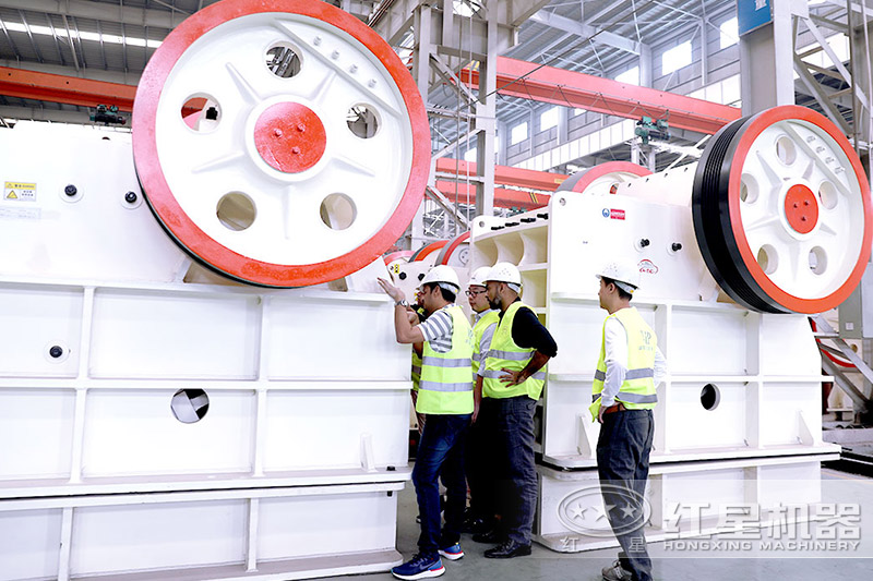 肯尼亞用戶(hù)參觀車(chē)間