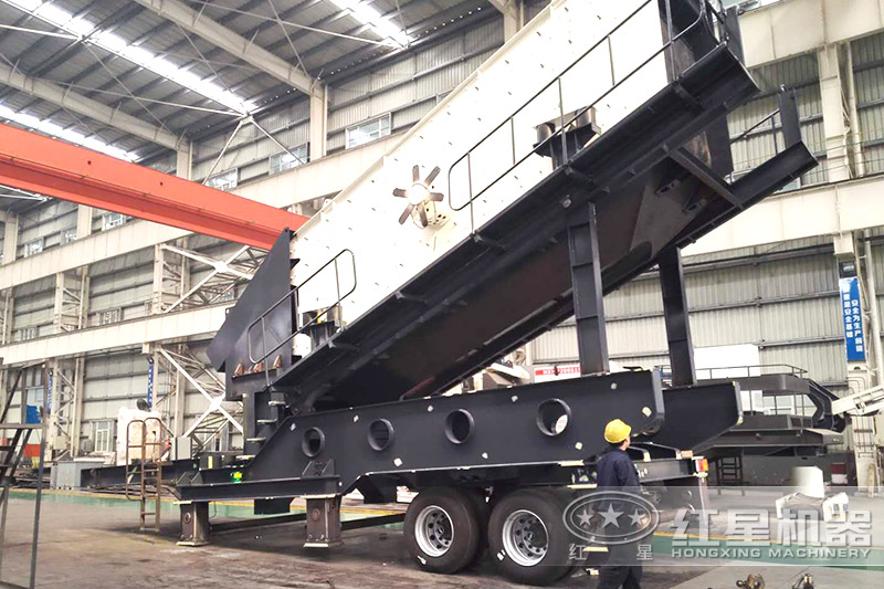 自走式石塊粉碎機(jī)粉碎、篩分一體化