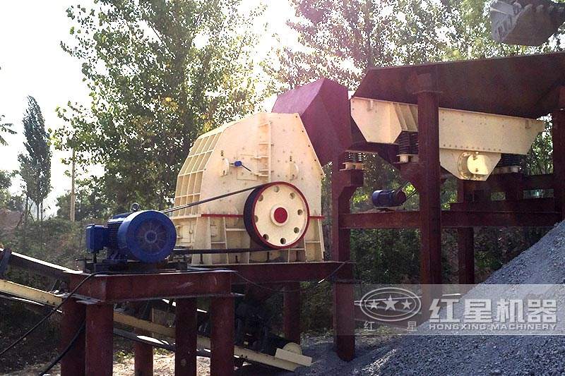 石灰石柴油發(fā)電破碎機(jī)現(xiàn)場