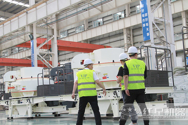 用戶來廠參觀制砂生產(chǎn)線設備并獲取免費方案定制，成本預估