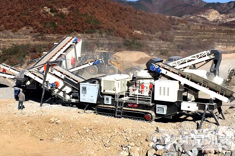 小型移動制砂機多機作業(yè)現(xiàn)場 小型移動制砂機多機作業(yè)現(xiàn)場