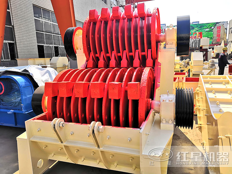 雙級粉碎機內(nèi)部錘頭